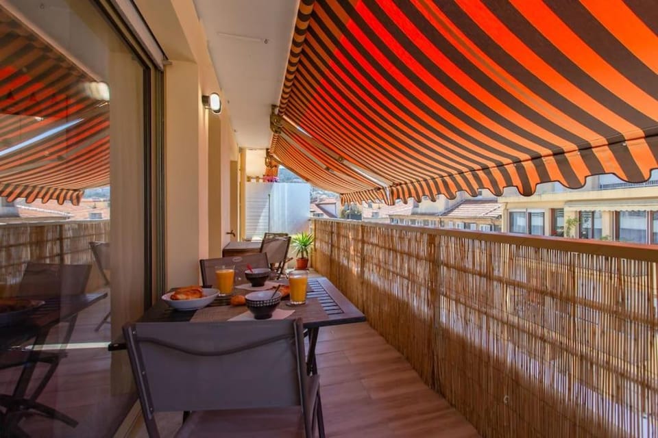 #4 Staywizus - Papon Parking climatisé terrasse & wifi 5mins à pieds du Vieux Nice Apartment in Nice
