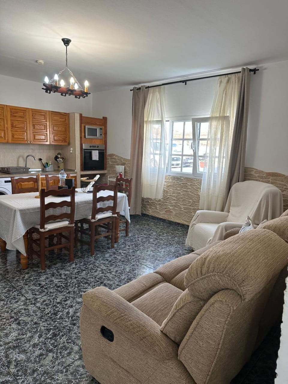 TV and multimedia, Kitchen or kitchenette