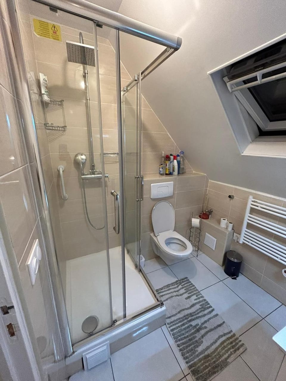 MAGNIFICENT Family Flat Self checkin avb Apartment in Île-de-France