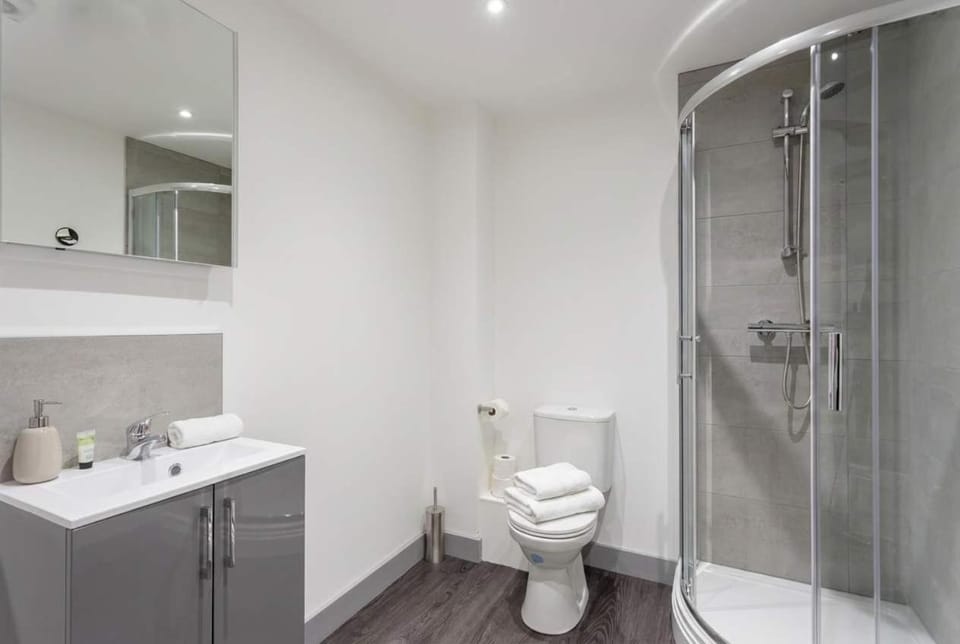 Modern 1 Bedroom Apartment Leeds Apartment in Leeds