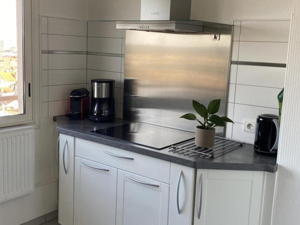 Appartement lumineux à Moulins avec terrasse et proche centre - FR-1-489-413 Apartment in Moulins