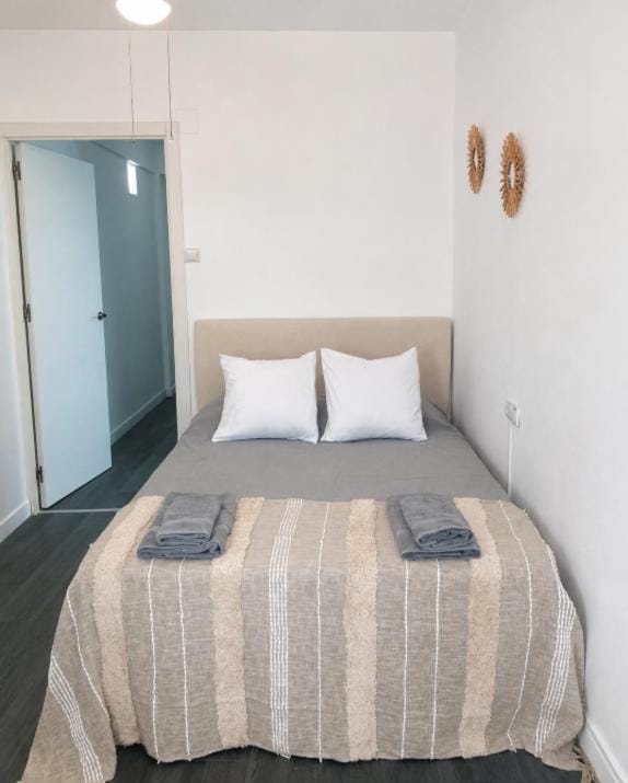 Estupendo piso renovado a 30 metros de la playa Apartment in Almería