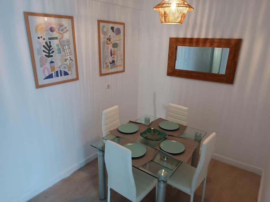 Estupendo piso renovado a 30 metros de la playa Apartment in Almería