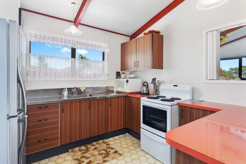 Coffee/tea facilities, Kitchen or kitchenette, minibar, pet friendly, stove, toaster