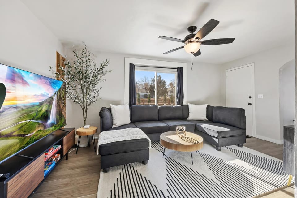 TV and multimedia, Living room, fireplace