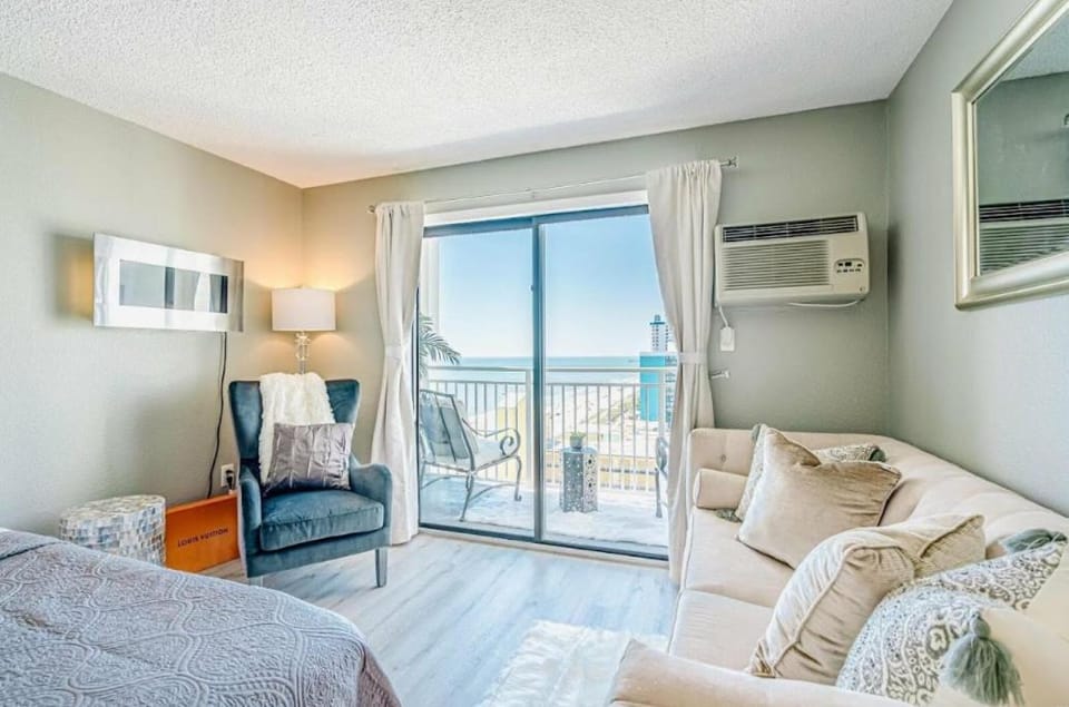 Ocean View Condo Perfect for 4 Guests Sea Mist 51501 House in Myrtle Beach