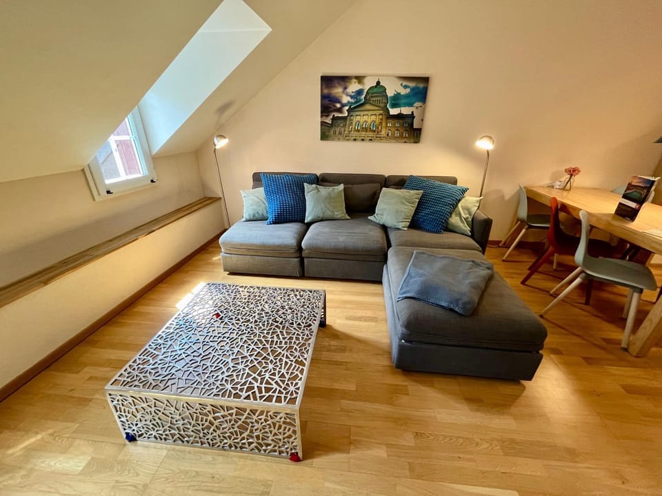 Living room, Seating area