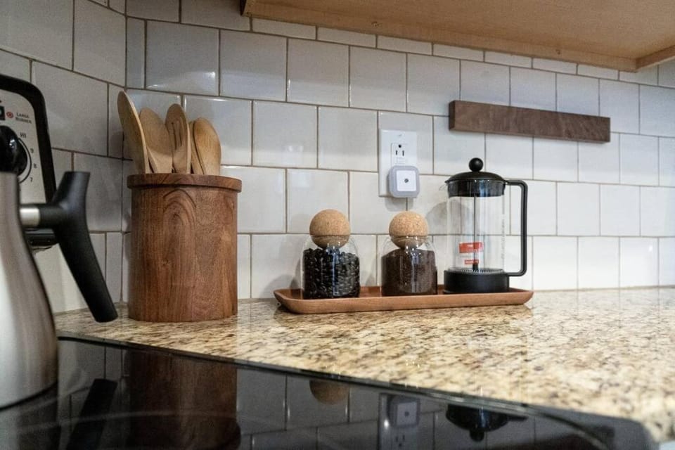Coffee/tea facilities, Kitchen or kitchenette