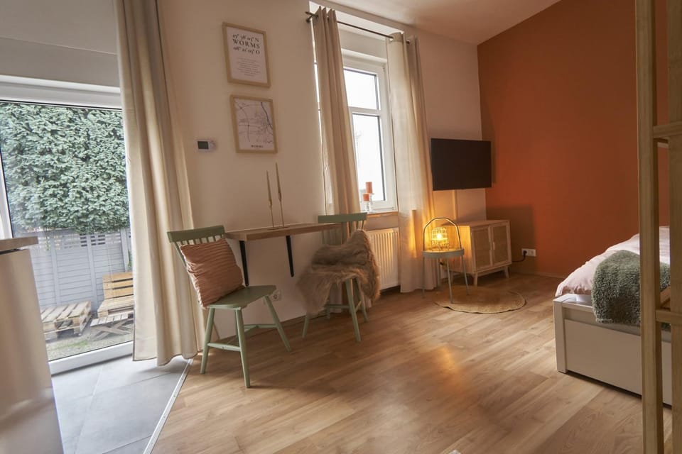 TV and multimedia, Dining area