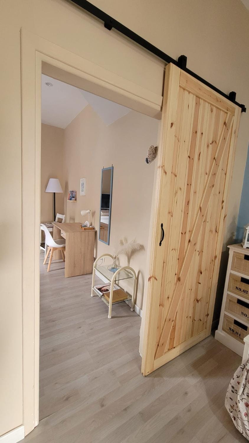 Photo of the whole room