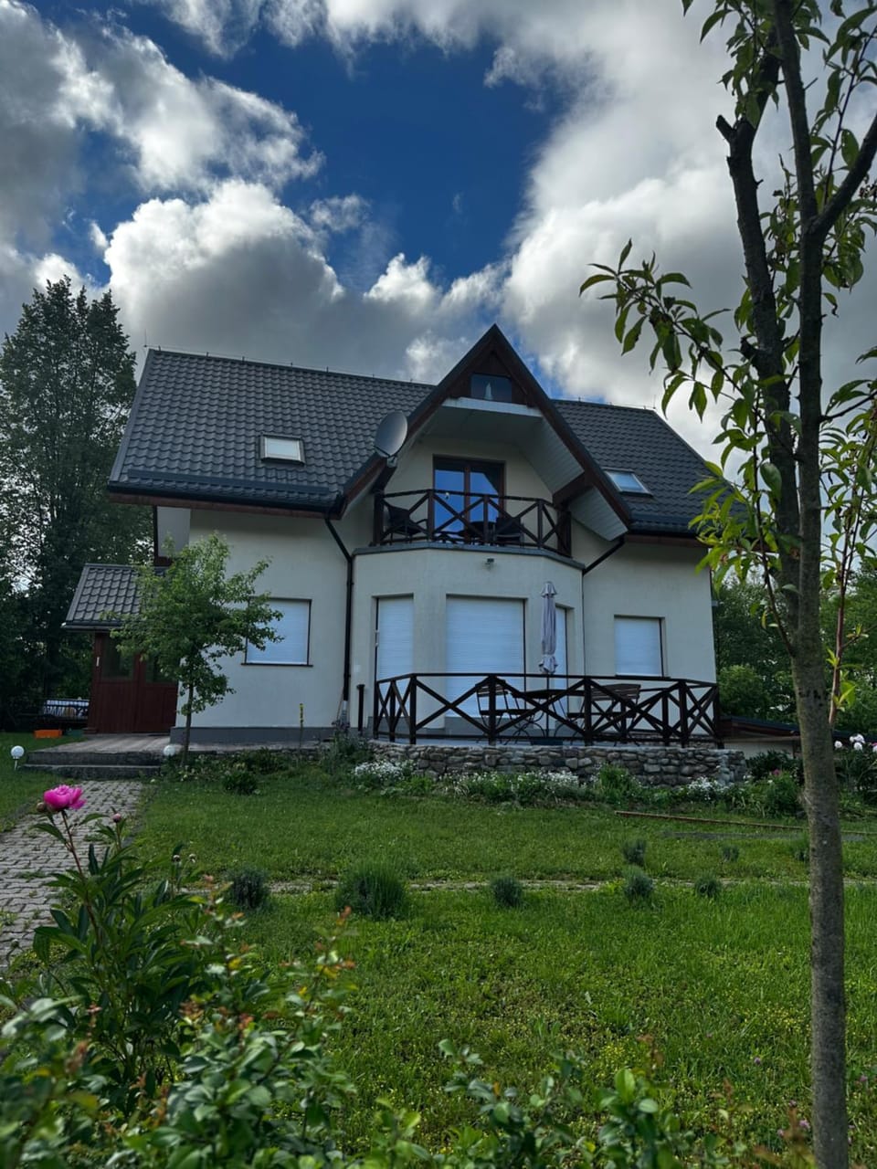 Property building, Garden, Garden view