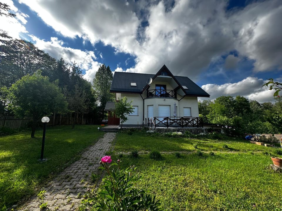 Property building, Natural landscape, Garden view