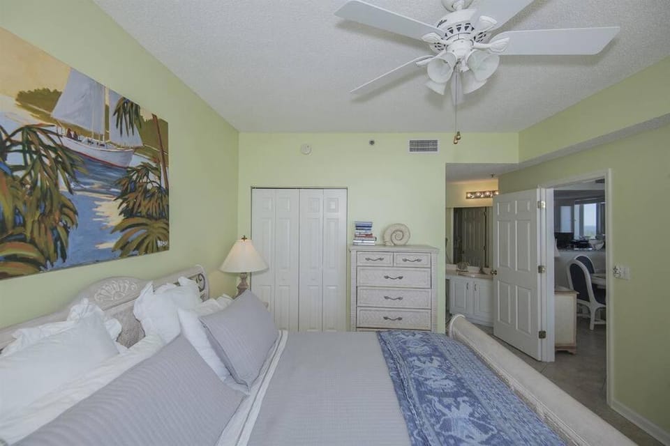 Beach Club C1001 Amazing Corner Unit Apartment in Alabama