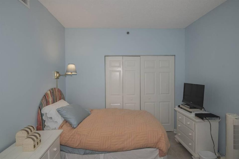 Beach Club C1001 Amazing Corner Unit Apartment in Alabama