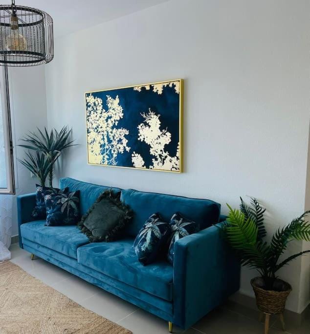 Couples Only, beautiful 1 Bedroom Apartment in Victoria Building Apartment in Andalusia
