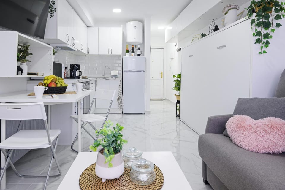 TV and multimedia, Kitchen or kitchenette, Living room, Seating area, Dining area, minibar, pet friendly