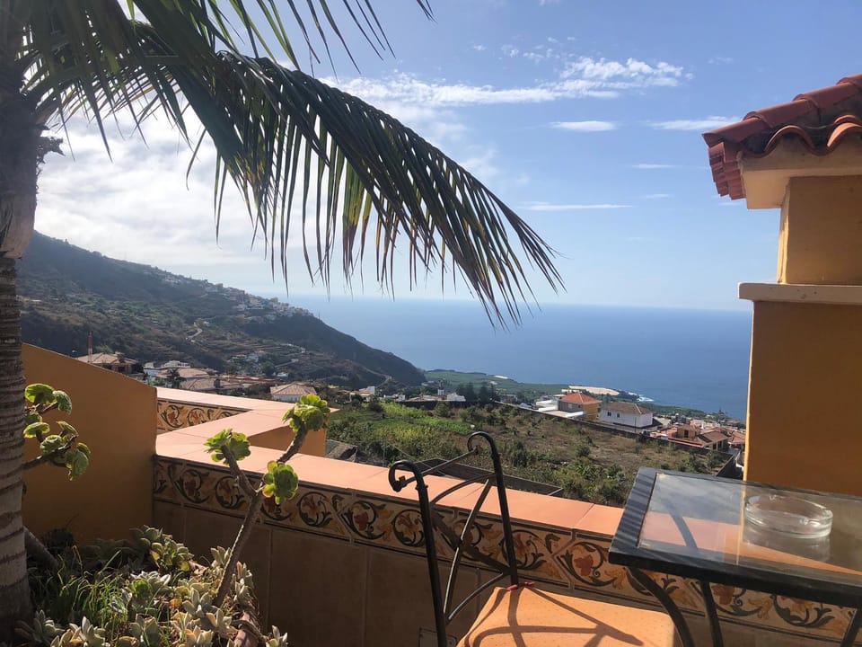 Natural landscape, Balcony/Terrace, Sea view