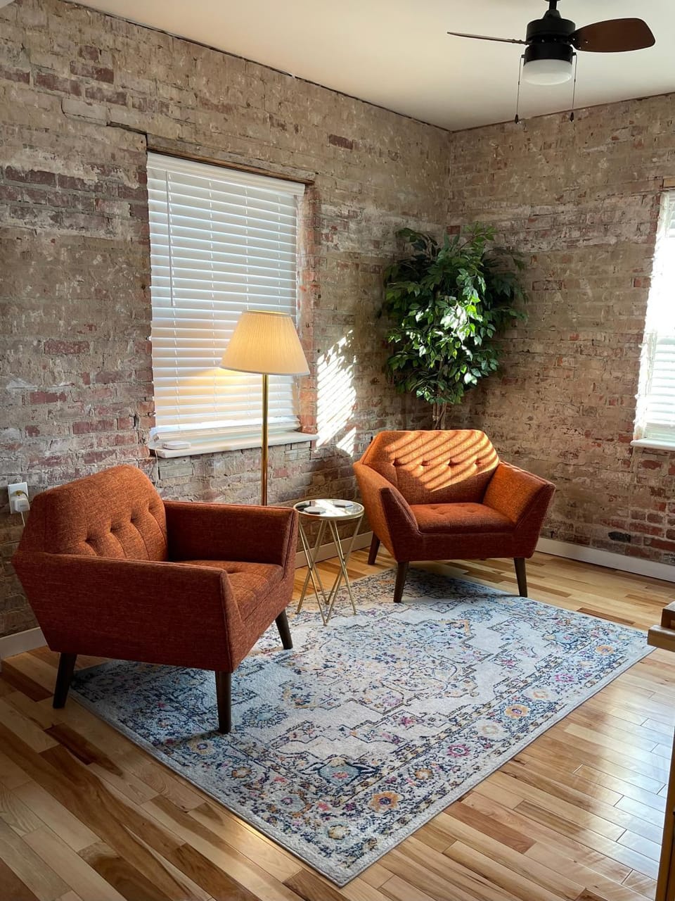 Brick Street Apartment-Studio Suite Apartment in Kansas