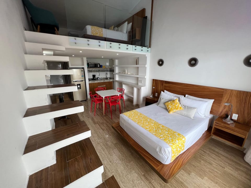 Bed, Kitchen or kitchenette, Bedroom