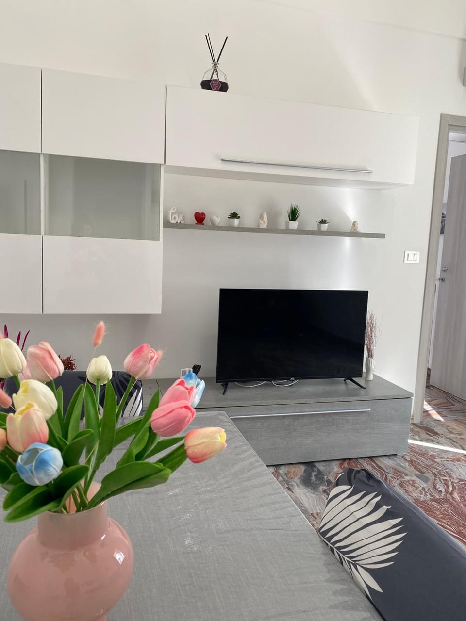 TV and multimedia, Living room, Seating area