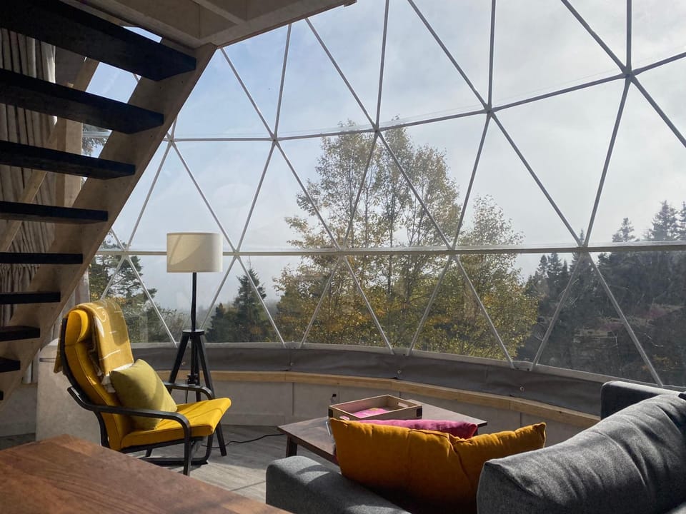 View (from property/room), Living room, Seating area