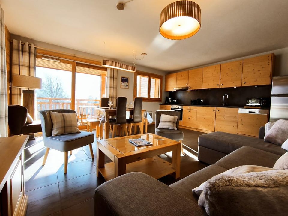 Appartement lumineux T3 pour 4-6 pers avec WIFI et parking à Samoëns - FR-1-624-128 Apartment in Samoëns