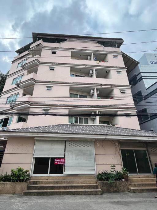 Rooftop room in We Residence Apartment in Pattaya City