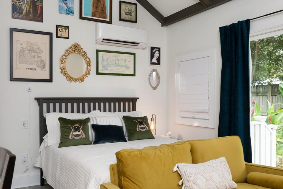 Bed, Bedroom