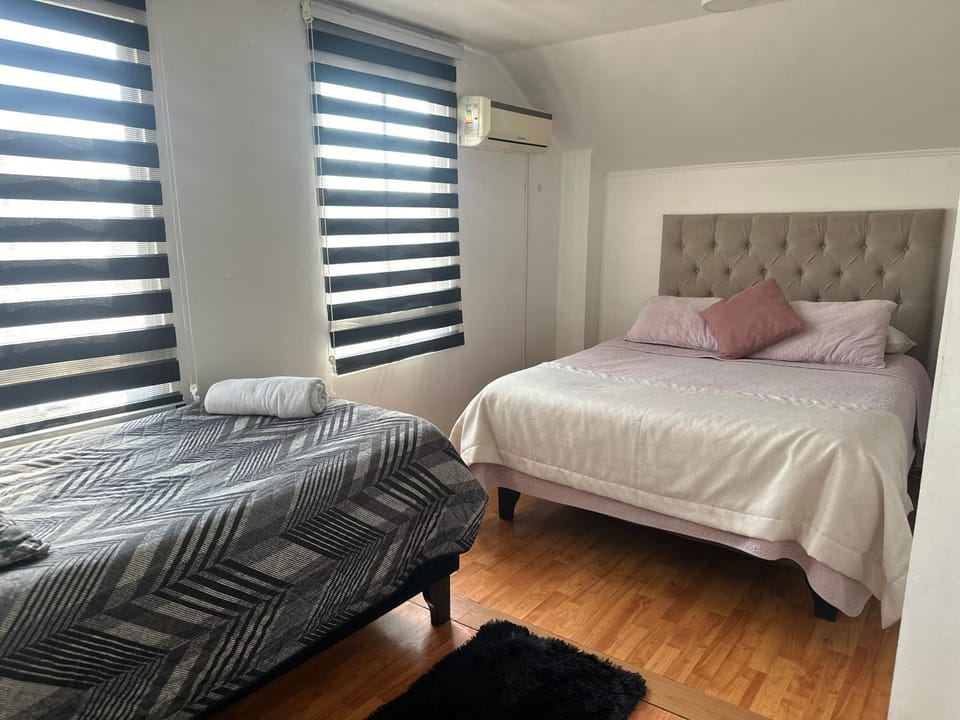 Bed, Photo of the whole room, Bedroom, air conditioner