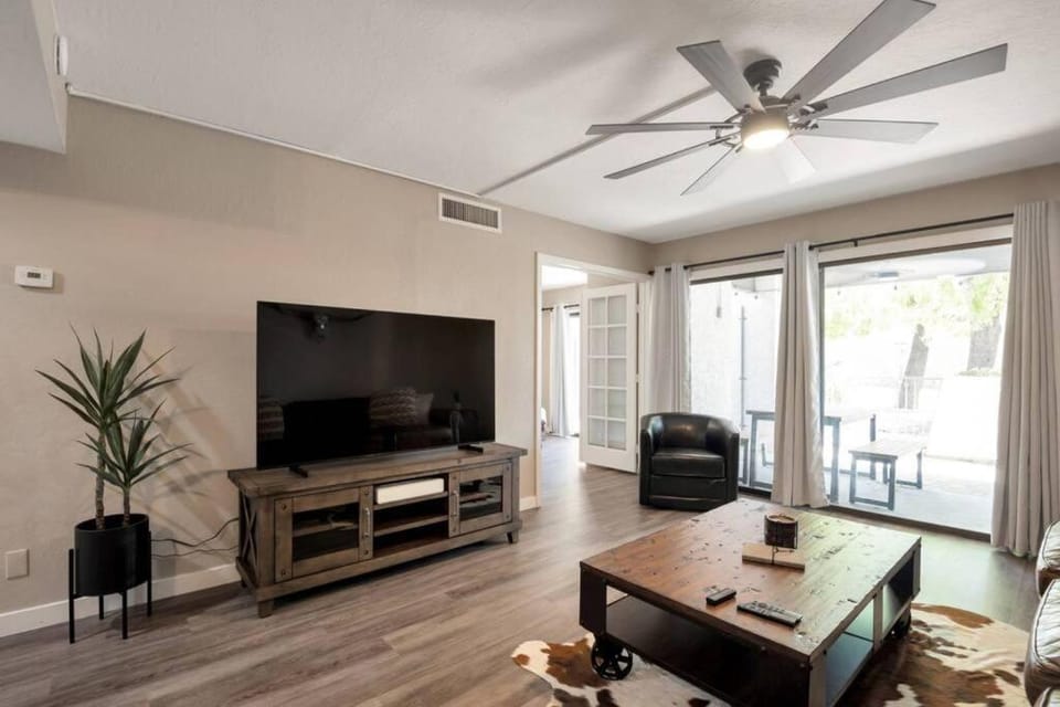 Heart of Old Town Scottsdale Apartment in Scottsdale
