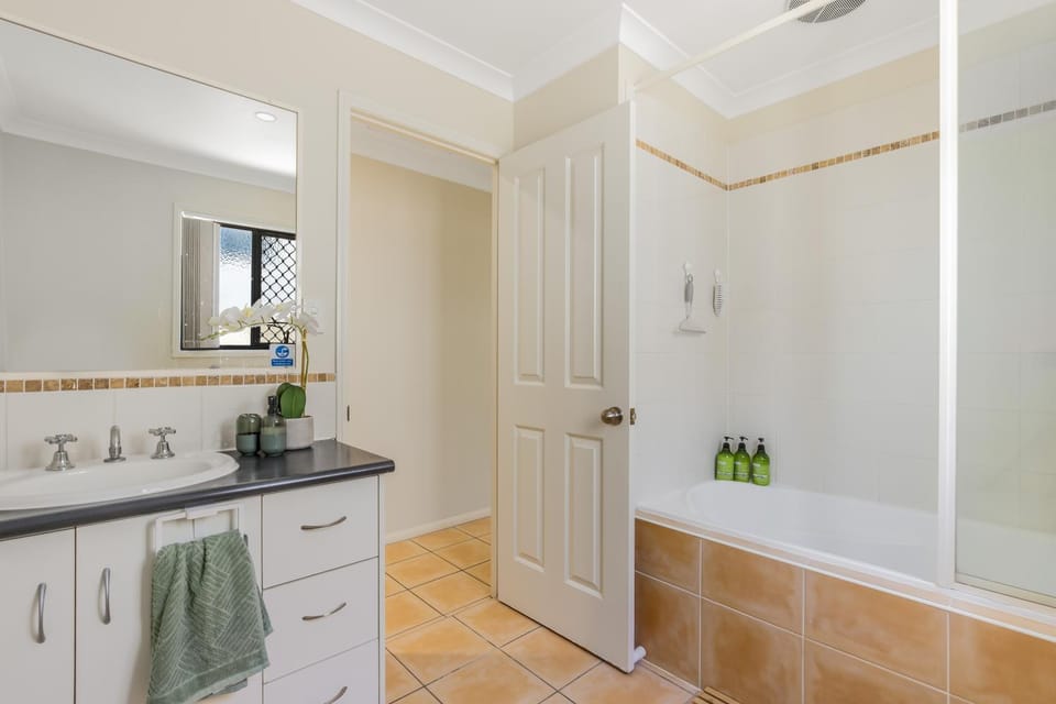 Bathroom, towels