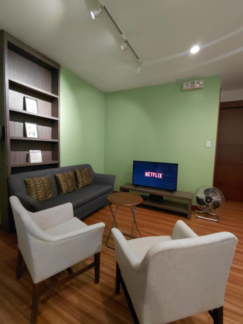 Spacious Modern 2 BED 2 BATH by WSI Residences Apartment in Makati