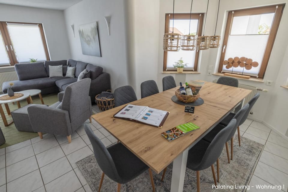 Living room, Seating area, Dining area