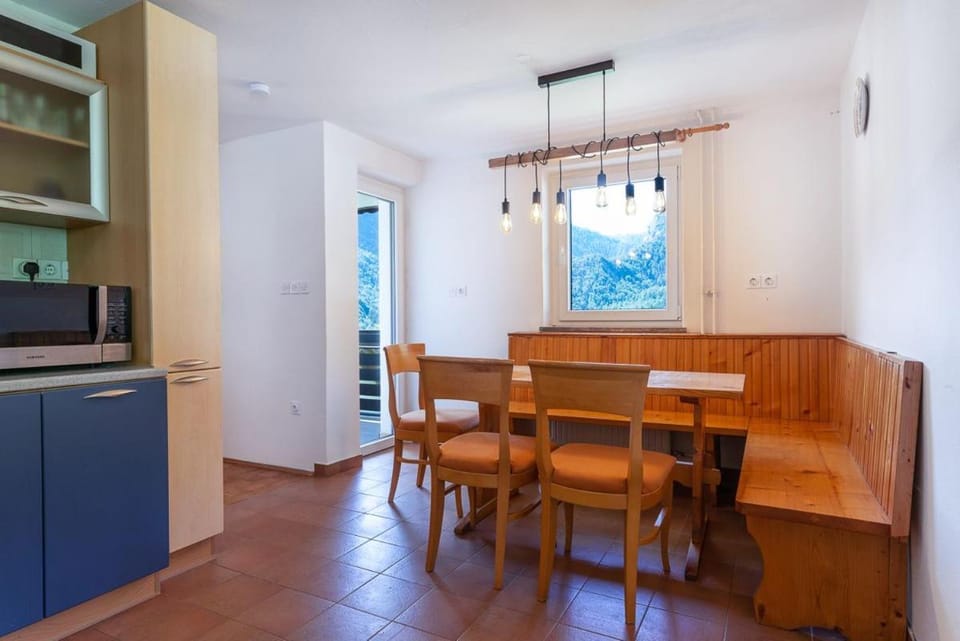 View (from property/room), Dining area, microwave