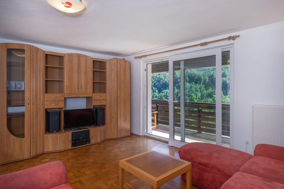 TV and multimedia, Balcony/Terrace, Living room, Seating area