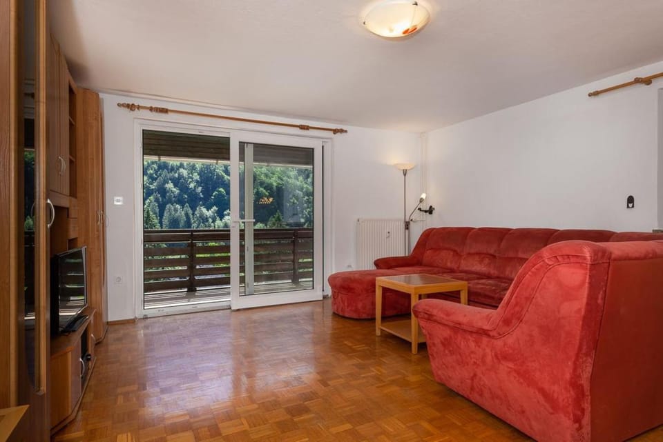TV and multimedia, View (from property/room), Living room, Seating area, Entertainment