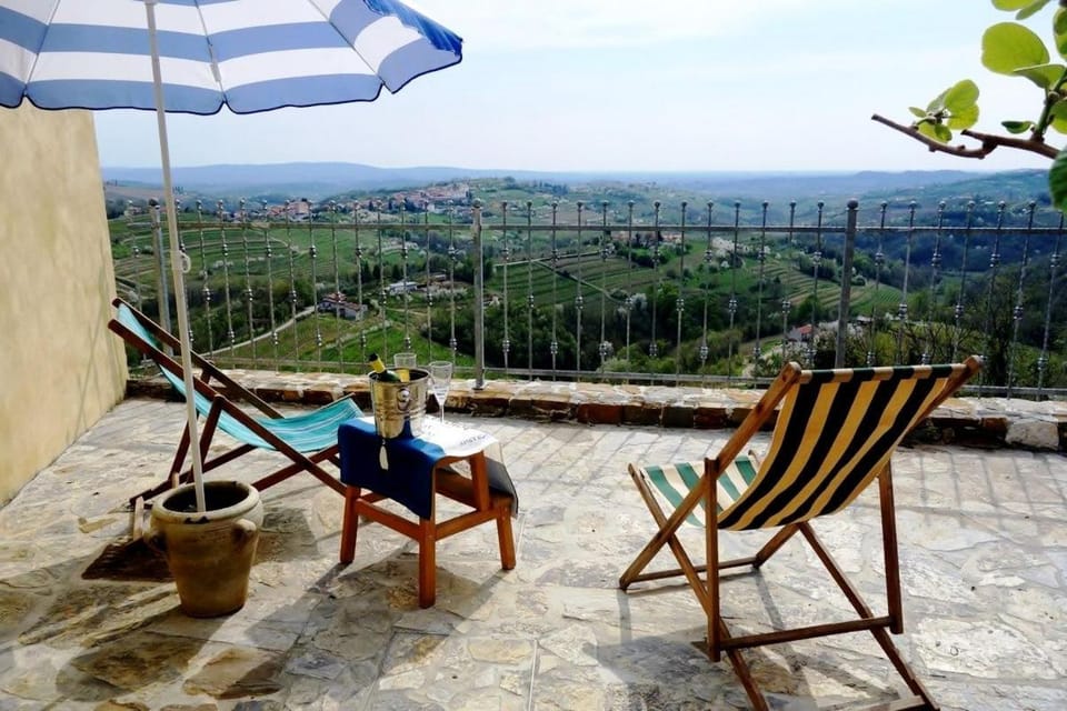 Patio, View (from property/room), Balcony/Terrace, sunbed