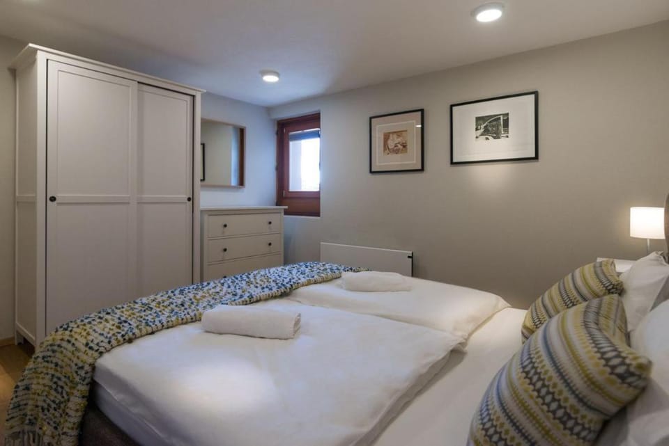 Bed, Photo of the whole room, Bedroom, towels, wardrobe