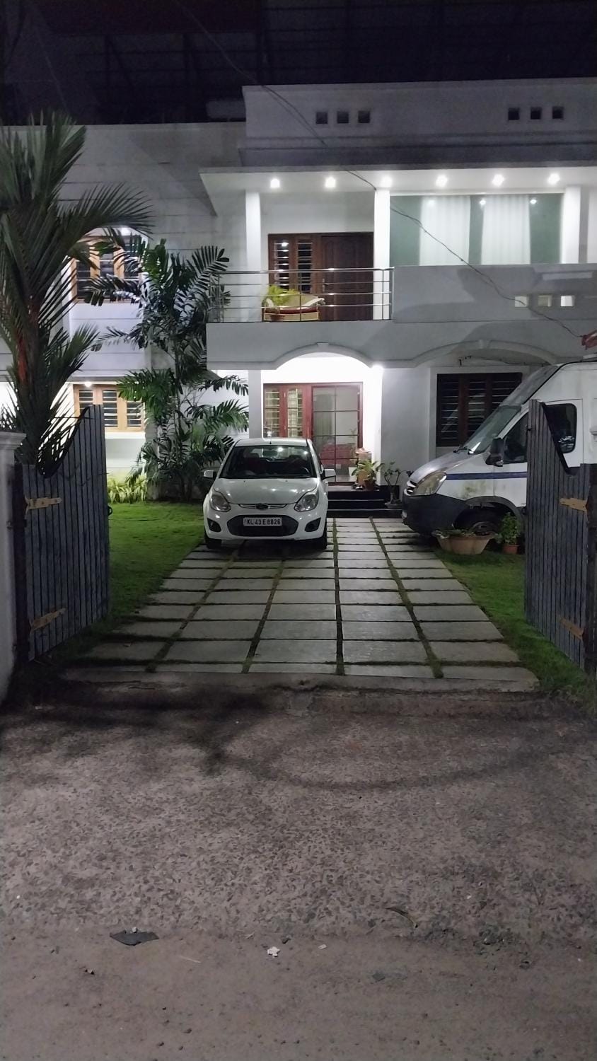 lloydskochi home stay Vacation rental in Kochi