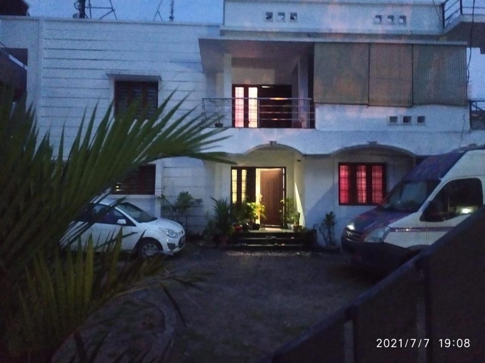 lloydskochi home stay Vacation rental in Kochi