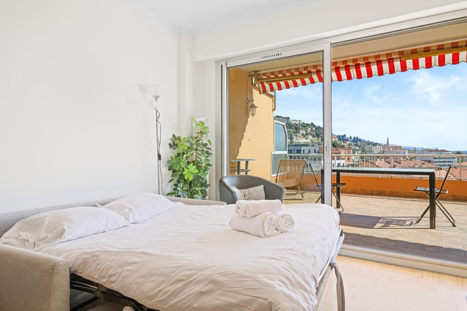 'L'Alicante proche' gare, terrasse, vue mer Apartment in Menton