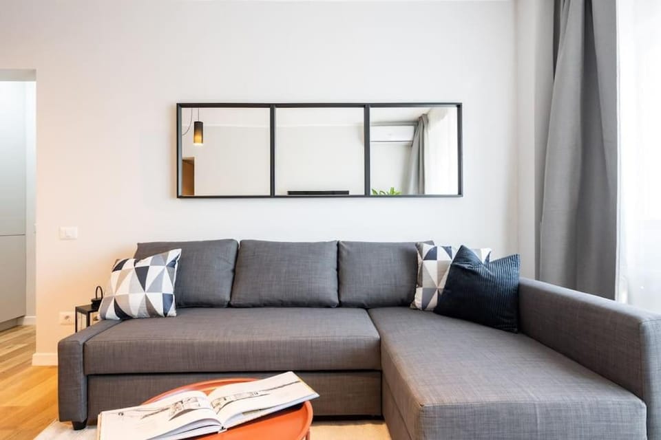 Amazing Views 2BR Bright Flat - Charming Balcony Apartment in Bucharest