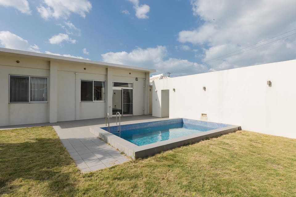 Balcony/Terrace, Swimming pool