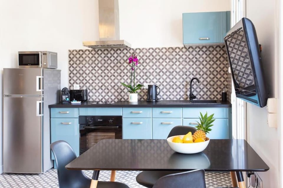 #7 Staywizus - What else Your own quiet terrace in Nice center 10min to Beach Apartment in Nice