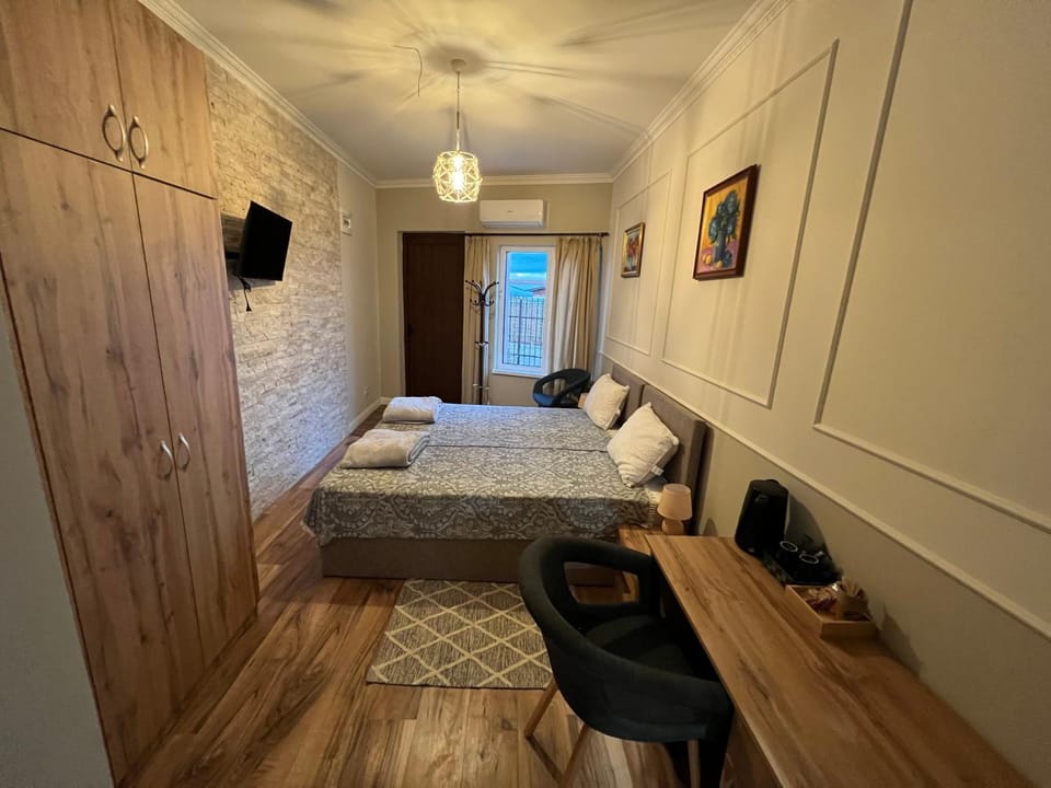 TV and multimedia, Photo of the whole room, Seating area, Bedroom, wardrobe, air conditioner