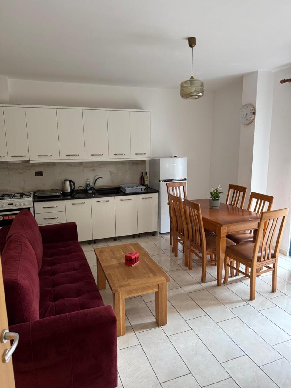 Kitchen or kitchenette, Living room