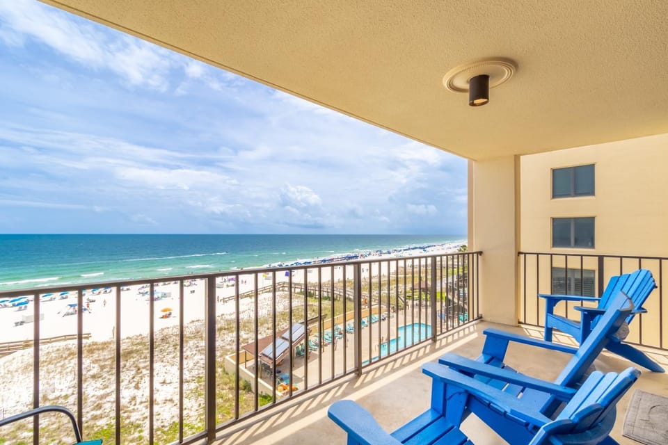 View (from property/room), Balcony/Terrace, Beach