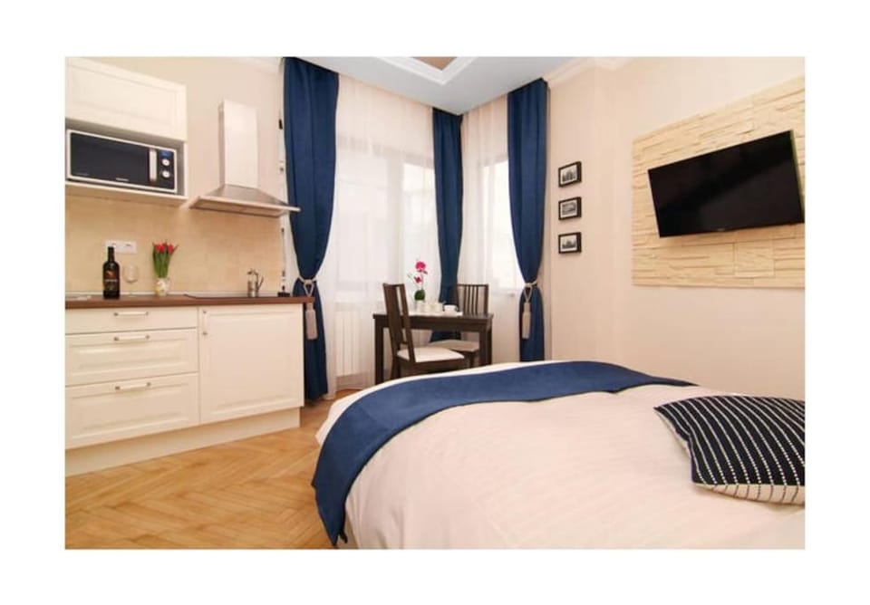 Central quiet apartment - Close To The City Center Apartment in Bucharest