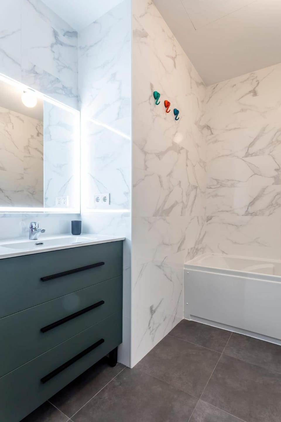 Bathroom, Bath