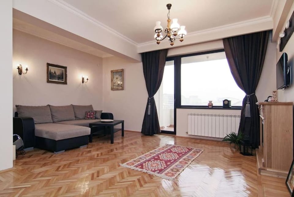 Istoric Center - Romanian Quiet Apartment Apartment in Bucharest